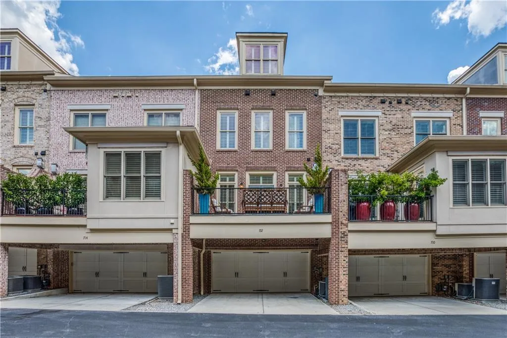 712 Creekgarden Court, Atlanta, Georgia 30339, 4 Bedrooms Bedrooms, ,4 BathroomsBathrooms,Residential,Sold,712 Creekgarden Court,6572925