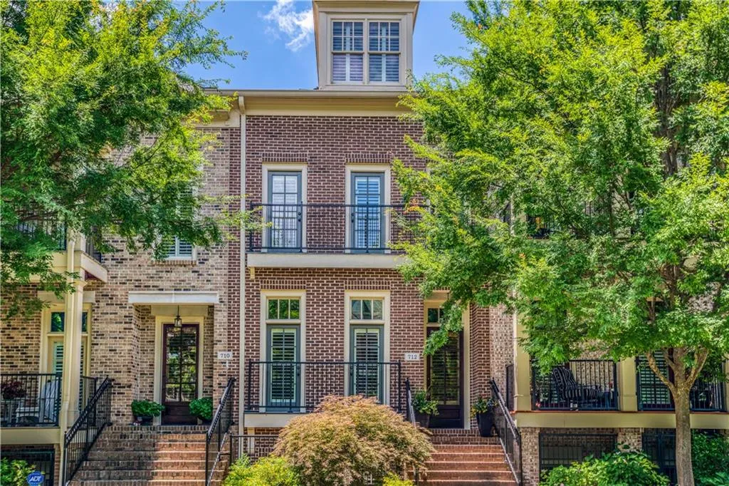 712 Creekgarden Court, Atlanta, Georgia 30339, 4 Bedrooms Bedrooms, ,4 BathroomsBathrooms,Residential,Sold,712 Creekgarden Court,6572925