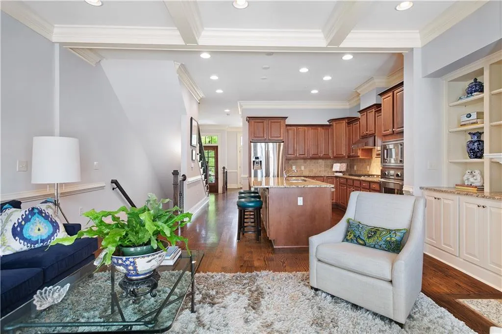 712 Creekgarden Court, Atlanta, Georgia 30339, 4 Bedrooms Bedrooms, ,4 BathroomsBathrooms,Residential,Sold,712 Creekgarden Court,6572925