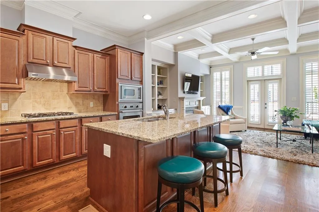 712 Creekgarden Court, Atlanta, Georgia 30339, 4 Bedrooms Bedrooms, ,4 BathroomsBathrooms,Residential,Sold,712 Creekgarden Court,6572925