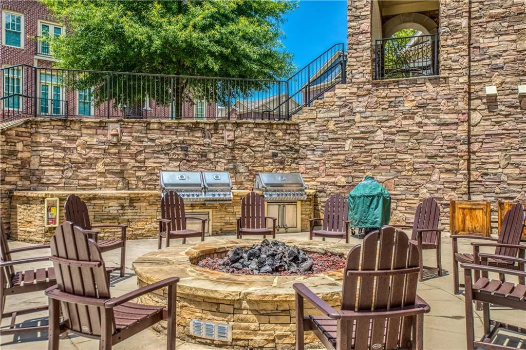 712 Creekgarden Court, Atlanta, Georgia 30339, 4 Bedrooms Bedrooms, ,4 BathroomsBathrooms,Residential,Sold,712 Creekgarden Court,6572925