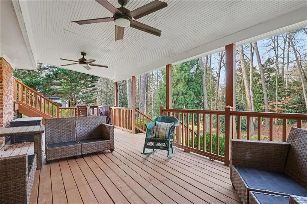 Deck with ceiling fan