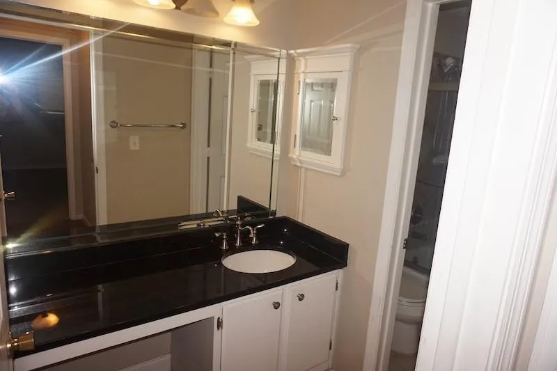 633 Granville Court, Sandy Springs, Georgia 30328, 2 Bedrooms Bedrooms, ,2 BathroomsBathrooms,Residential,Sold,633 Granville Court,6617685