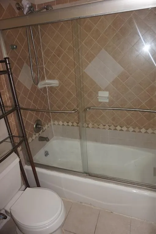 633 Granville Court, Sandy Springs, Georgia 30328, 2 Bedrooms Bedrooms, ,2 BathroomsBathrooms,Residential,Sold,633 Granville Court,6617685