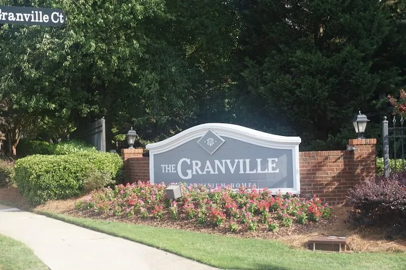 633 Granville Court, Sandy Springs, Georgia 30328, 2 Bedrooms Bedrooms, ,2 BathroomsBathrooms,Residential,Sold,633 Granville Court,6617685