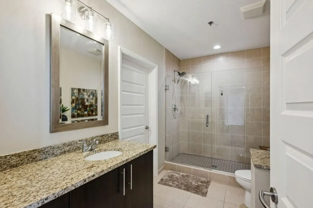 Secondary Full Bath