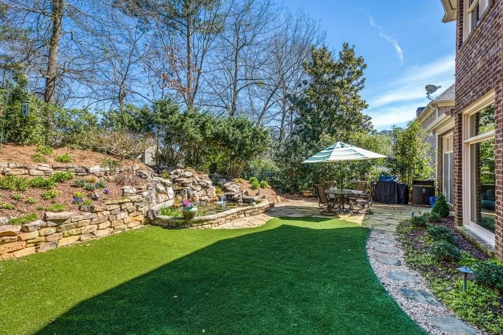 7886 Stratford Lane, Sandy Springs, Georgia 30350, 5 Bedrooms Bedrooms, ,4 BathroomsBathrooms,Residential,Sold,7886 Stratford Lane,6517715