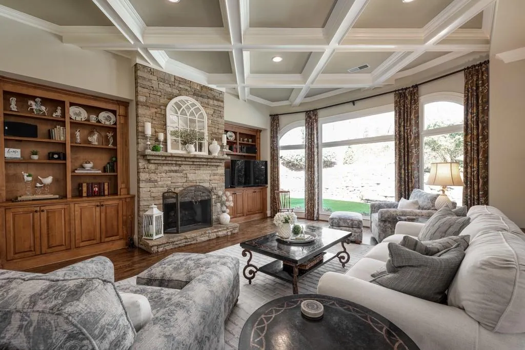 7886 Stratford Lane, Sandy Springs, Georgia 30350, 5 Bedrooms Bedrooms, ,4 BathroomsBathrooms,Residential,Sold,7886 Stratford Lane,6517715