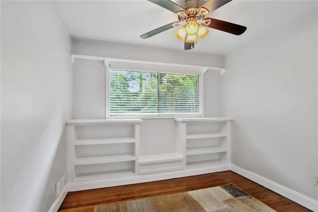 6274 Hunting Creek Road, Atlanta, Georgia 30328, 3 Bedrooms Bedrooms, ,2 BathroomsBathrooms,Residential,Sold,6274 Hunting Creek Road,6942820