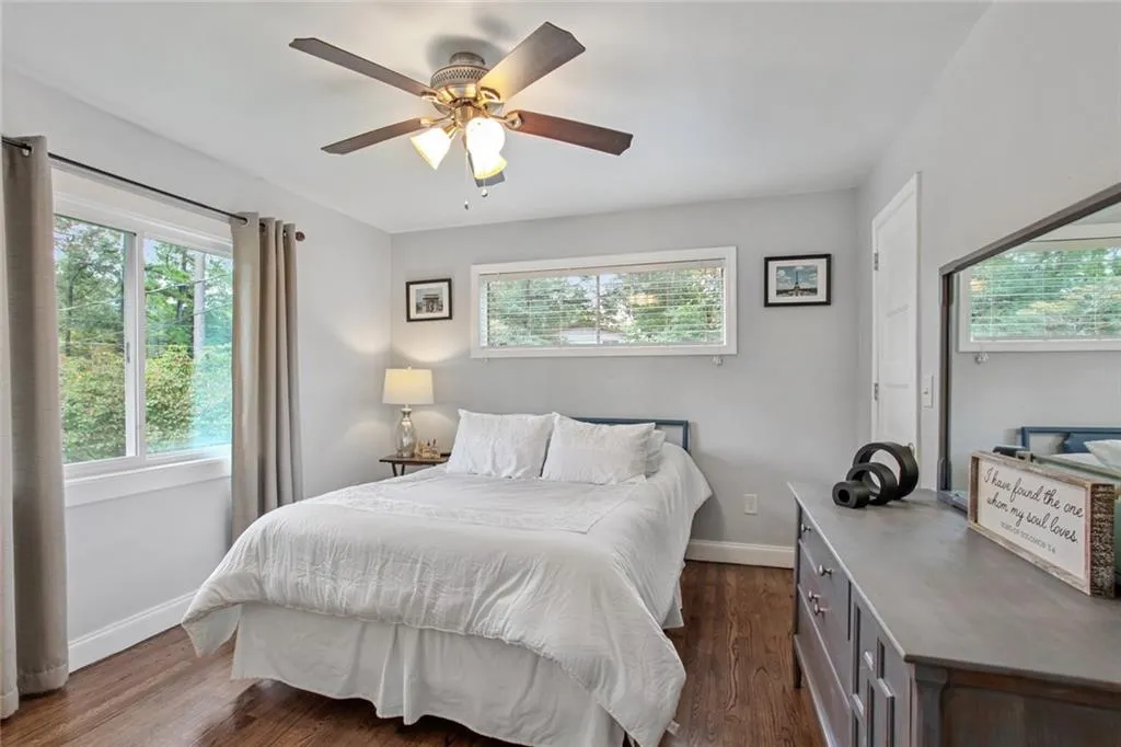 6274 Hunting Creek Road, Atlanta, Georgia 30328, 3 Bedrooms Bedrooms, ,2 BathroomsBathrooms,Residential,Sold,6274 Hunting Creek Road,6942820