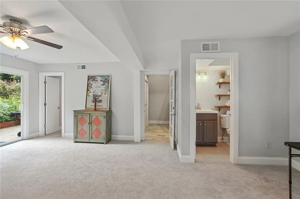 6274 Hunting Creek Road, Atlanta, Georgia 30328, 3 Bedrooms Bedrooms, ,2 BathroomsBathrooms,Residential,Sold,6274 Hunting Creek Road,6942820