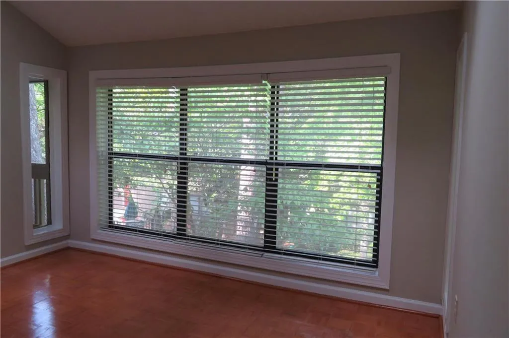 8740 Roswell Road Unit 10d, Sandy Springs, Georgia 30350, 3 Bedrooms Bedrooms, ,2 BathroomsBathrooms,Residential,Sold,8740 Roswell Road Unit 10d,5855755