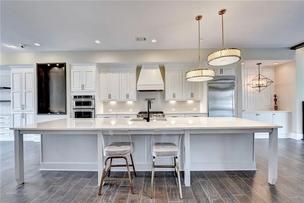 6632 Cadence Boulevard, Sandy Springs, Georgia 30328, 3 Bedrooms Bedrooms, ,4 BathroomsBathrooms,Residential,Sold,6632 Cadence Boulevard,6900708