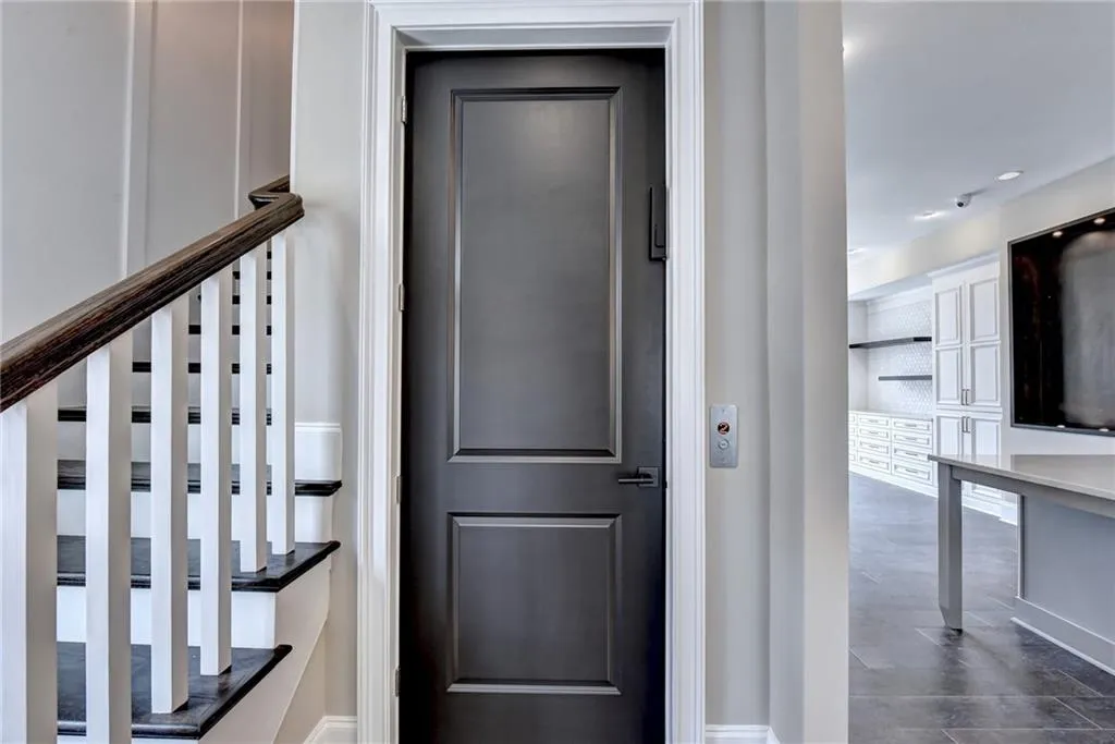 6632 Cadence Boulevard, Sandy Springs, Georgia 30328, 3 Bedrooms Bedrooms, ,4 BathroomsBathrooms,Residential,Sold,6632 Cadence Boulevard,6900708