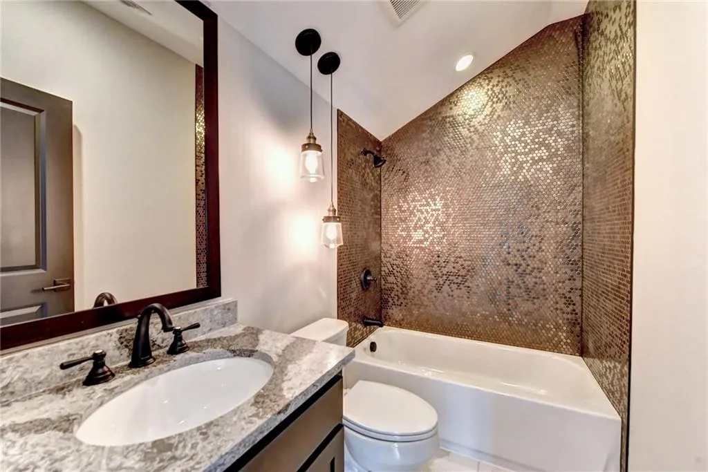 6632 Cadence Boulevard, Sandy Springs, Georgia 30328, 3 Bedrooms Bedrooms, ,4 BathroomsBathrooms,Residential,Sold,6632 Cadence Boulevard,6900708