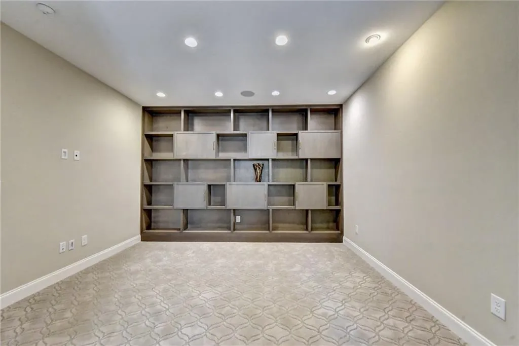 6632 Cadence Boulevard, Sandy Springs, Georgia 30328, 3 Bedrooms Bedrooms, ,4 BathroomsBathrooms,Residential,Sold,6632 Cadence Boulevard,6900708