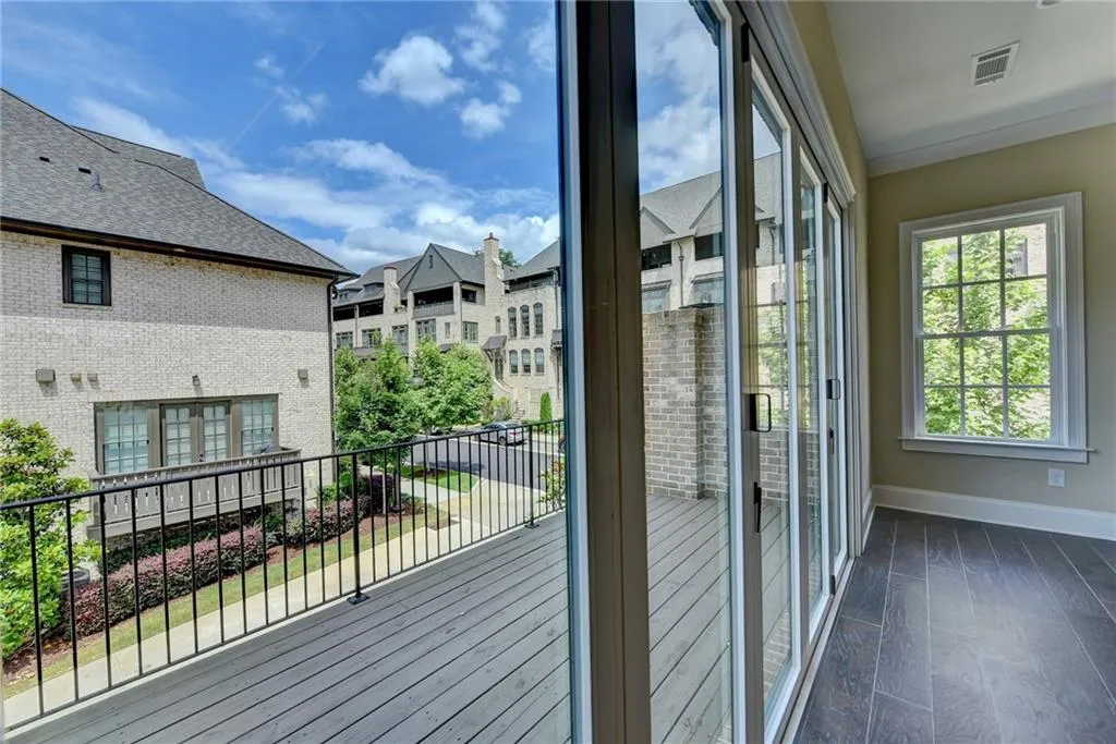 6632 Cadence Boulevard, Sandy Springs, Georgia 30328, 3 Bedrooms Bedrooms, ,4 BathroomsBathrooms,Residential,Sold,6632 Cadence Boulevard,6900708