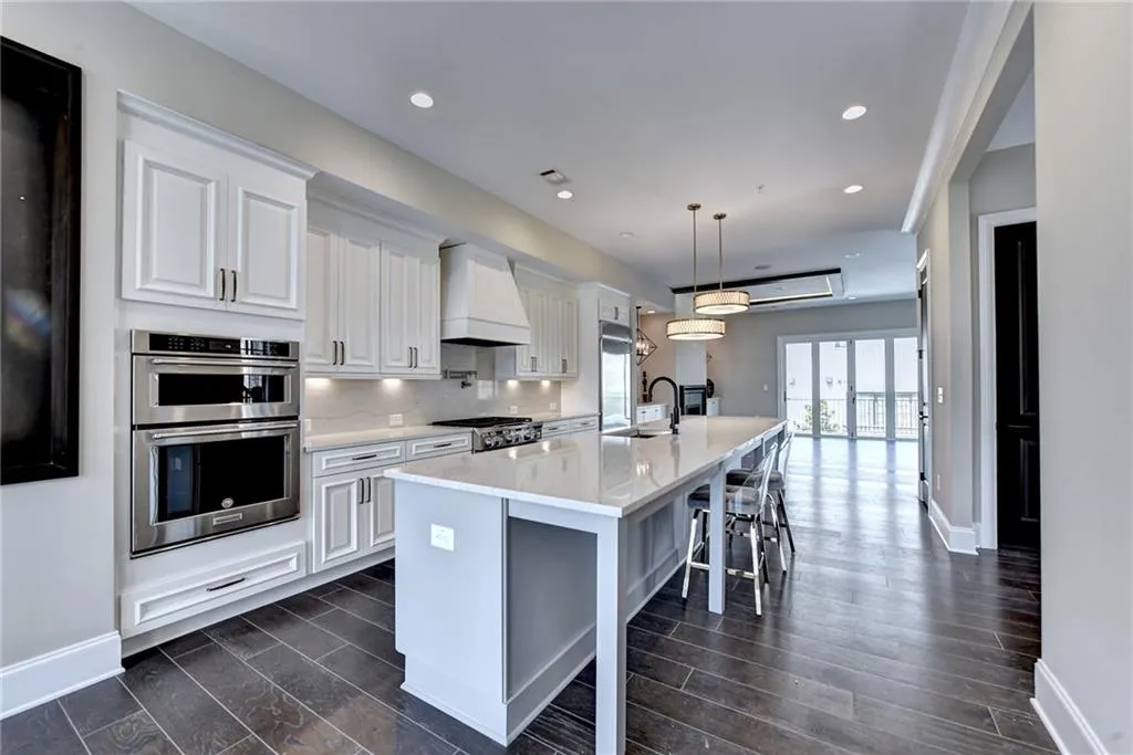 6632 Cadence Boulevard, Sandy Springs, Georgia 30328, 3 Bedrooms Bedrooms, ,4 BathroomsBathrooms,Residential,Sold,6632 Cadence Boulevard,6900708