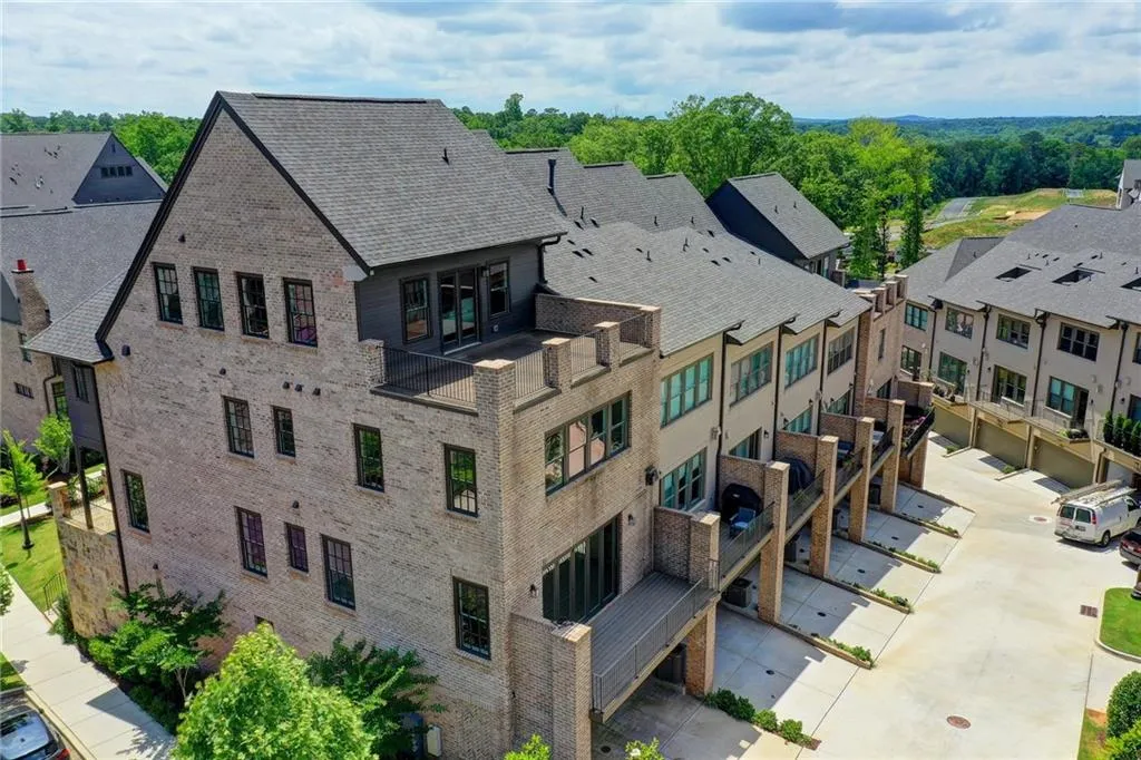 6632 Cadence Boulevard, Sandy Springs, Georgia 30328, 3 Bedrooms Bedrooms, ,4 BathroomsBathrooms,Residential,Sold,6632 Cadence Boulevard,6900708