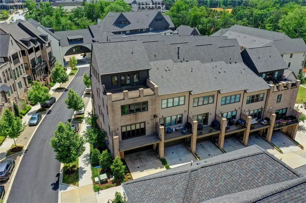 6632 Cadence Boulevard, Sandy Springs, Georgia 30328, 3 Bedrooms Bedrooms, ,4 BathroomsBathrooms,Residential,Sold,6632 Cadence Boulevard,6900708