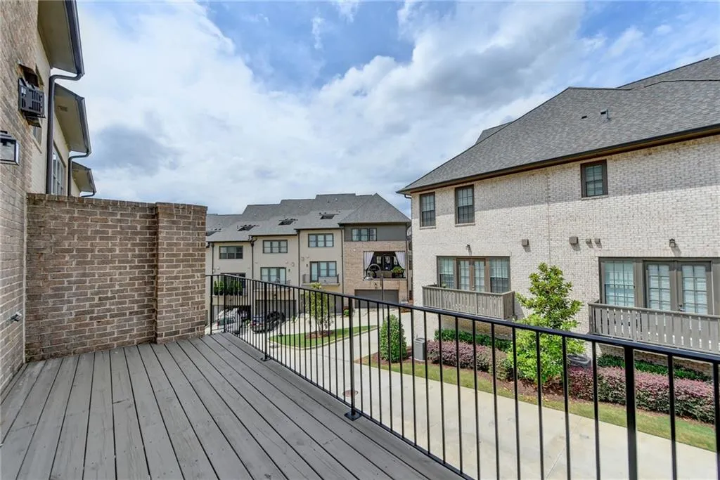 6632 Cadence Boulevard, Sandy Springs, Georgia 30328, 3 Bedrooms Bedrooms, ,4 BathroomsBathrooms,Residential,Sold,6632 Cadence Boulevard,6900708