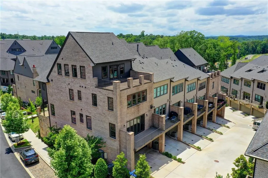 6632 Cadence Boulevard, Sandy Springs, Georgia 30328, 3 Bedrooms Bedrooms, ,4 BathroomsBathrooms,Residential,Sold,6632 Cadence Boulevard,6900708