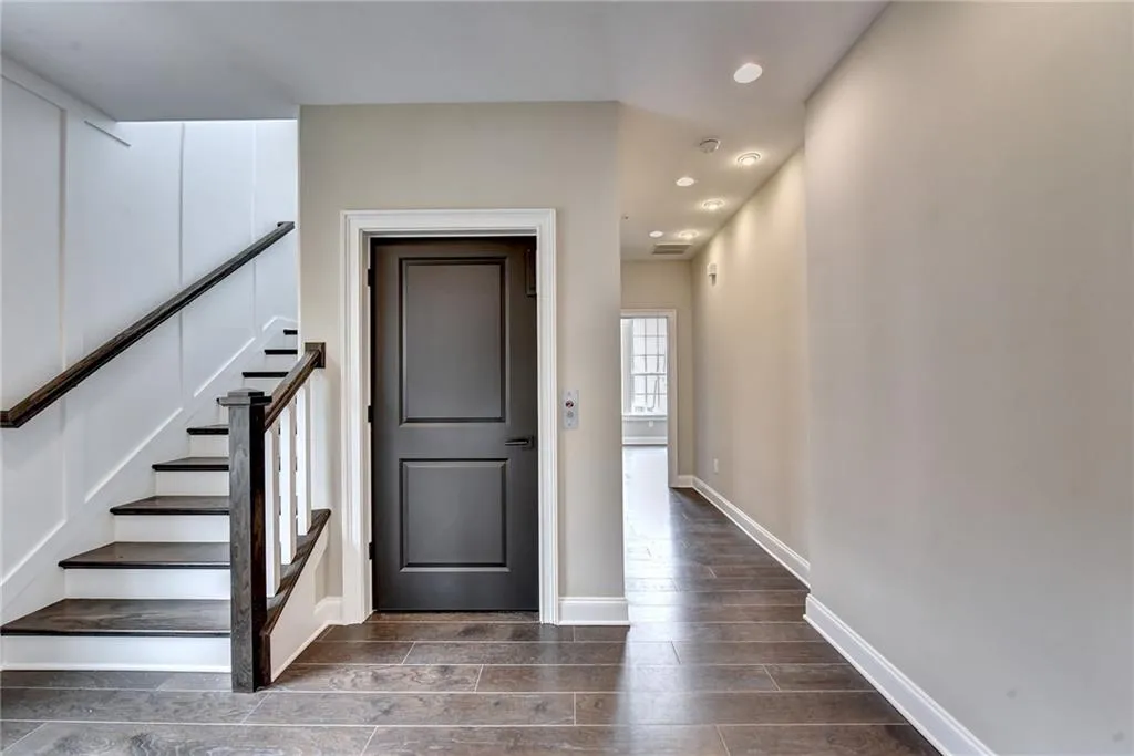 6632 Cadence Boulevard, Sandy Springs, Georgia 30328, 3 Bedrooms Bedrooms, ,4 BathroomsBathrooms,Residential,Sold,6632 Cadence Boulevard,6900708