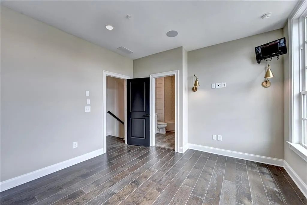 6632 Cadence Boulevard, Sandy Springs, Georgia 30328, 3 Bedrooms Bedrooms, ,4 BathroomsBathrooms,Residential,Sold,6632 Cadence Boulevard,6900708