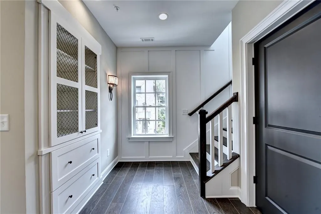 6632 Cadence Boulevard, Sandy Springs, Georgia 30328, 3 Bedrooms Bedrooms, ,4 BathroomsBathrooms,Residential,Sold,6632 Cadence Boulevard,6900708