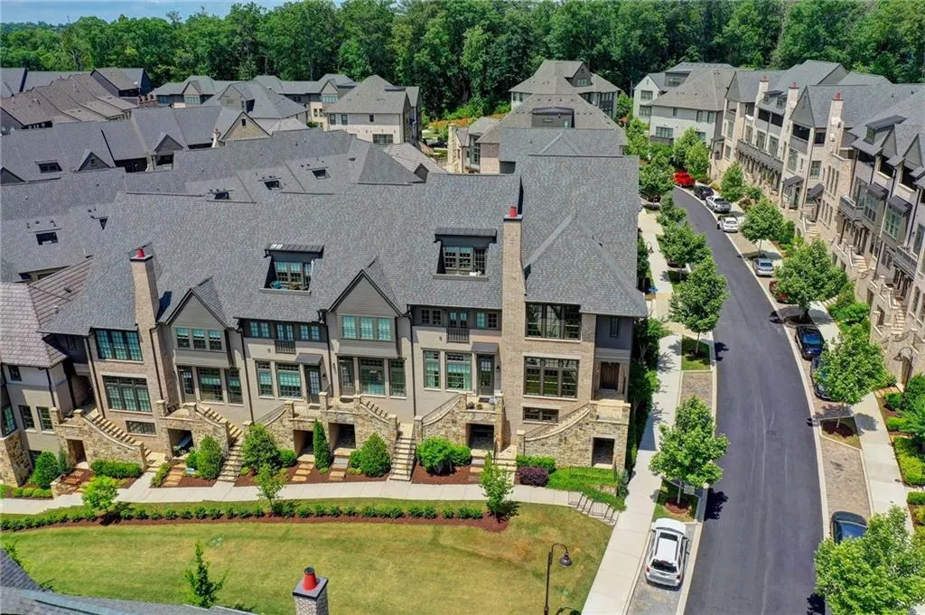 6632 Cadence Boulevard, Sandy Springs, Georgia 30328, 3 Bedrooms Bedrooms, ,4 BathroomsBathrooms,Residential,Sold,6632 Cadence Boulevard,6900708