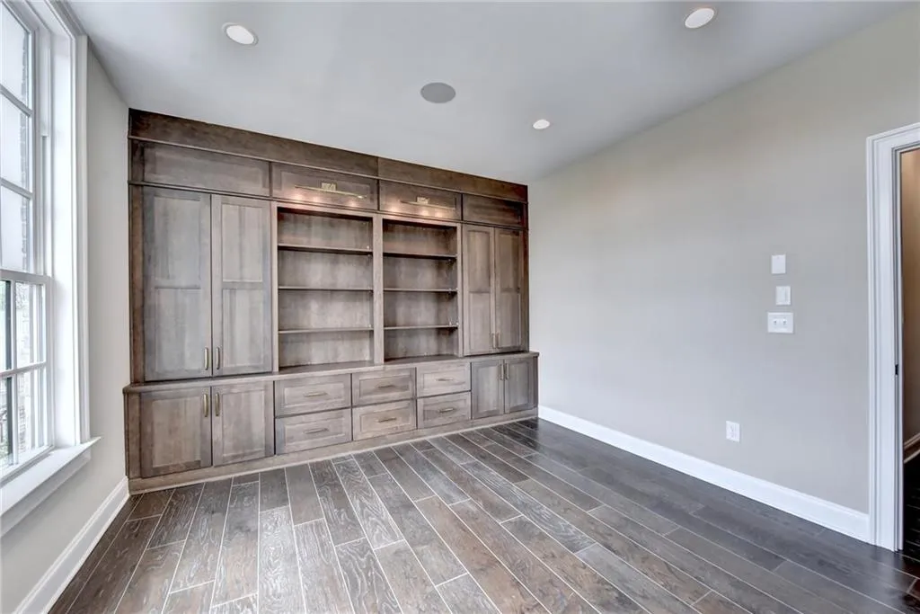 6632 Cadence Boulevard, Sandy Springs, Georgia 30328, 3 Bedrooms Bedrooms, ,4 BathroomsBathrooms,Residential,Sold,6632 Cadence Boulevard,6900708