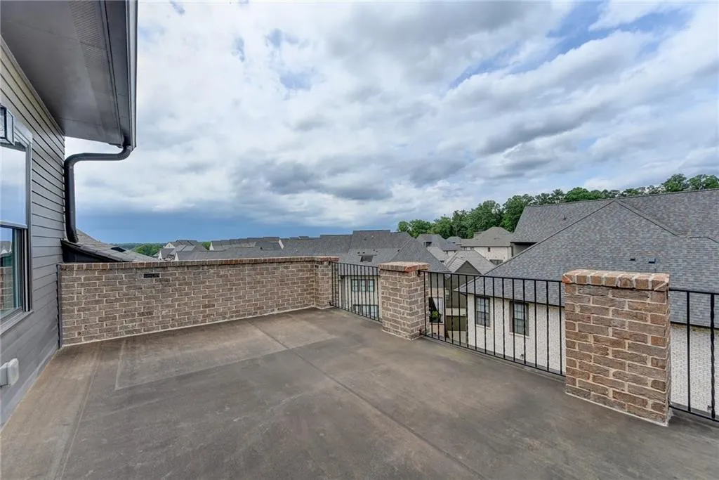 6632 Cadence Boulevard, Sandy Springs, Georgia 30328, 3 Bedrooms Bedrooms, ,4 BathroomsBathrooms,Residential,Sold,6632 Cadence Boulevard,6900708