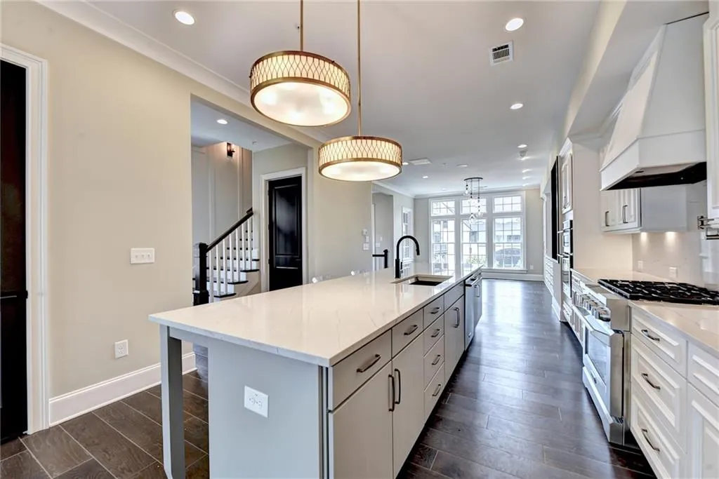 6632 Cadence Boulevard, Sandy Springs, Georgia 30328, 3 Bedrooms Bedrooms, ,4 BathroomsBathrooms,Residential,Sold,6632 Cadence Boulevard,6900708