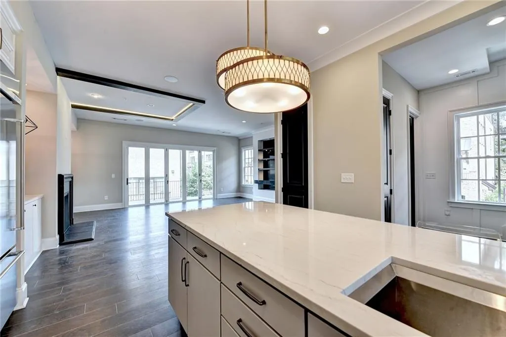 6632 Cadence Boulevard, Sandy Springs, Georgia 30328, 3 Bedrooms Bedrooms, ,4 BathroomsBathrooms,Residential,Sold,6632 Cadence Boulevard,6900708