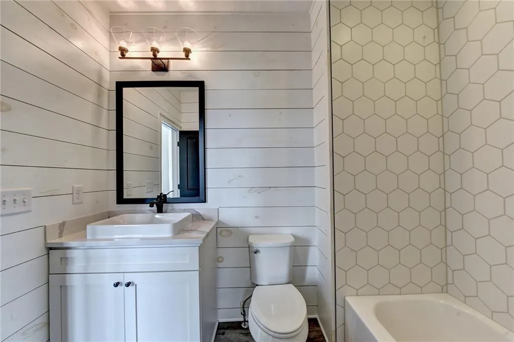 6632 Cadence Boulevard, Sandy Springs, Georgia 30328, 3 Bedrooms Bedrooms, ,4 BathroomsBathrooms,Residential,Sold,6632 Cadence Boulevard,6900708