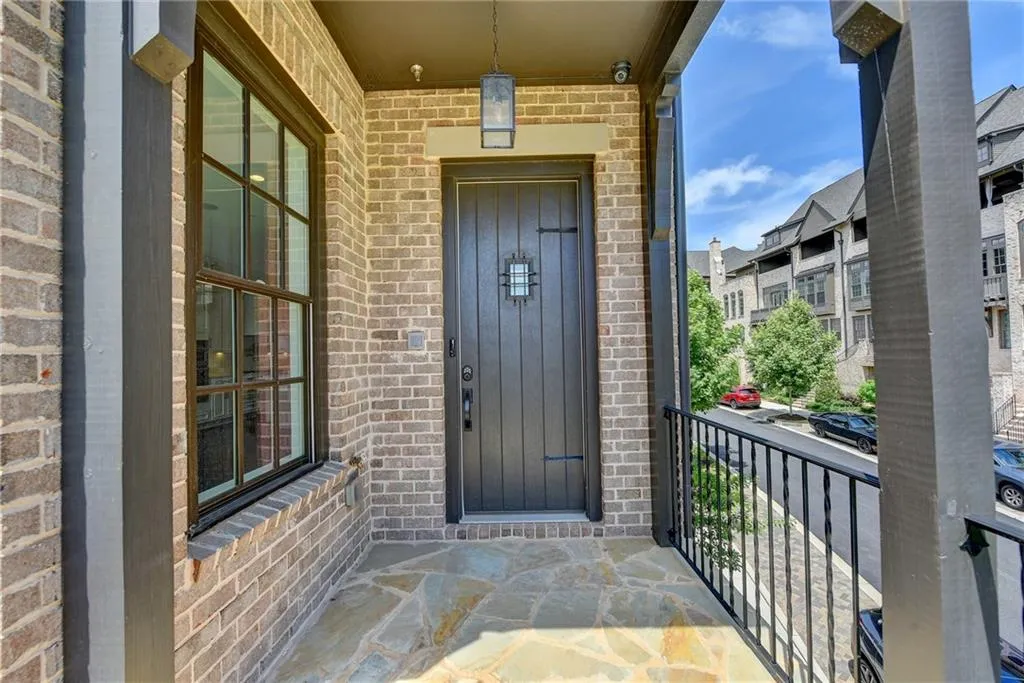 6632 Cadence Boulevard, Sandy Springs, Georgia 30328, 3 Bedrooms Bedrooms, ,4 BathroomsBathrooms,Residential,Sold,6632 Cadence Boulevard,6900708