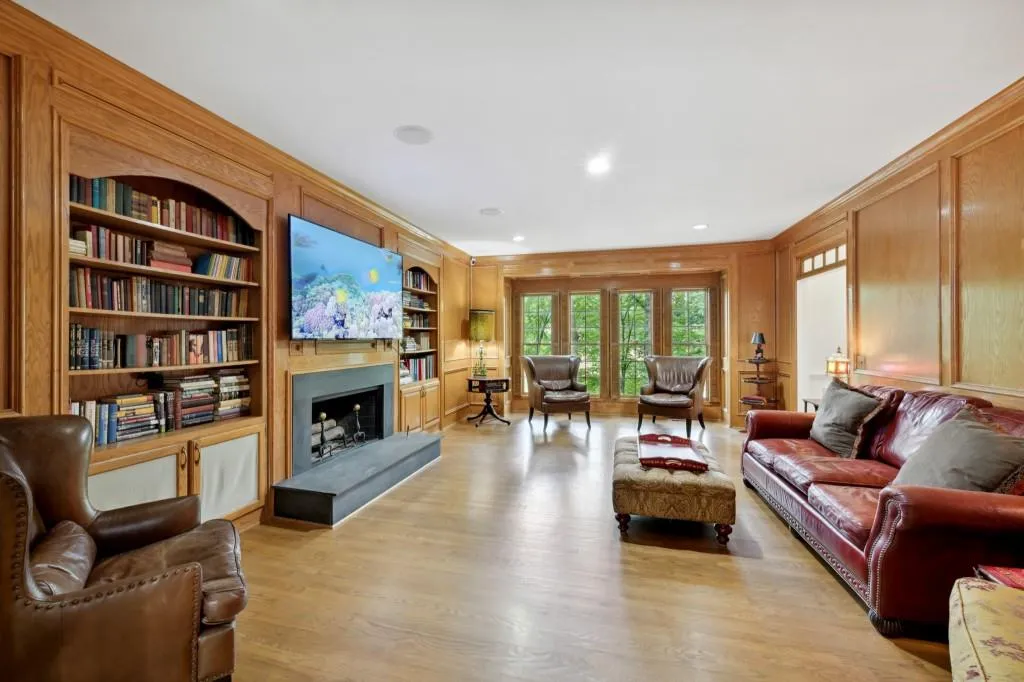 7810 Landowne Drive, Sandy Springs, Georgia 30350, 5 Bedrooms Bedrooms, ,5 BathroomsBathrooms,Residential,Sold,7810 Landowne Drive,7231013