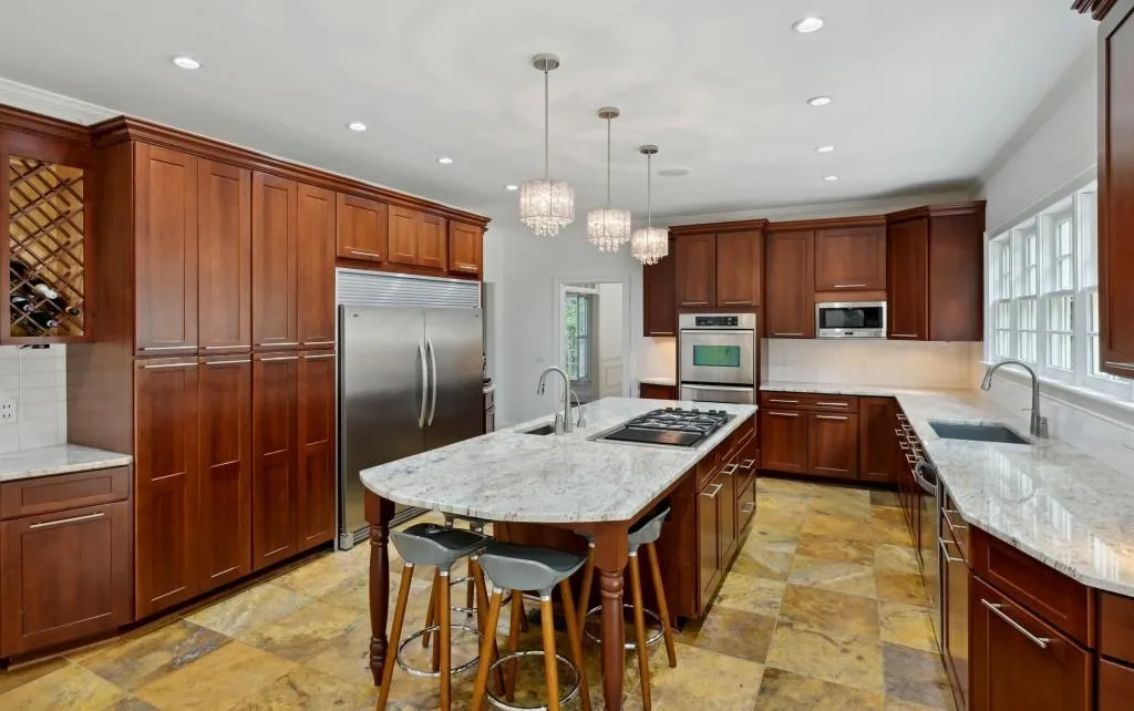 7810 Landowne Drive, Sandy Springs, Georgia 30350, 5 Bedrooms Bedrooms, ,5 BathroomsBathrooms,Residential,Sold,7810 Landowne Drive,7231013