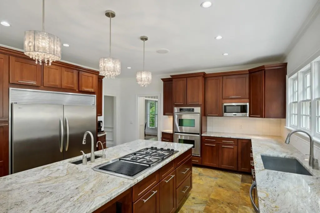 7810 Landowne Drive, Sandy Springs, Georgia 30350, 5 Bedrooms Bedrooms, ,5 BathroomsBathrooms,Residential,Sold,7810 Landowne Drive,7231013