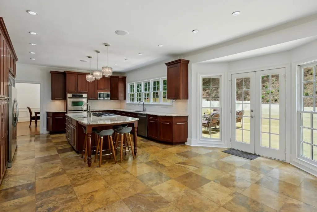 7810 Landowne Drive, Sandy Springs, Georgia 30350, 5 Bedrooms Bedrooms, ,5 BathroomsBathrooms,Residential,Sold,7810 Landowne Drive,7231013