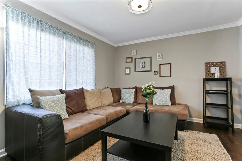 6940 Roswell Road Unit 17a, Atlanta, Georgia 30328, 2 Bedrooms Bedrooms, ,1 BathroomBathrooms,Residential,Sold,6940 Roswell Road Unit 17a,6715809