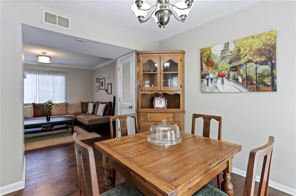 6940 Roswell Road Unit 17a, Atlanta, Georgia 30328, 2 Bedrooms Bedrooms, ,1 BathroomBathrooms,Residential,Sold,6940 Roswell Road Unit 17a,6715809