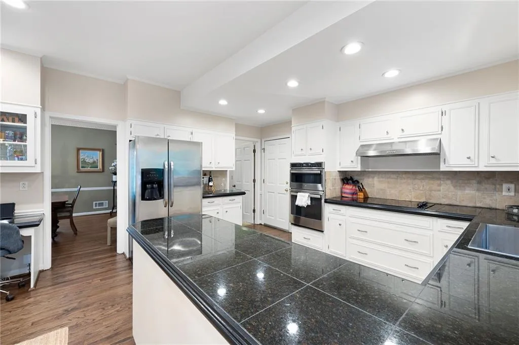 7450 Old Maine Trail, Atlanta, Georgia 30328, 5 Bedrooms Bedrooms, ,3 BathroomsBathrooms,Residential,Sold,7450 Old Maine Trail,7398090