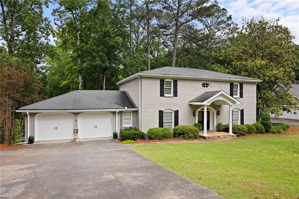 7450 Old Maine Trail, Atlanta, Georgia 30328, 5 Bedrooms Bedrooms, ,3 BathroomsBathrooms,Residential,Sold,7450 Old Maine Trail,7398090