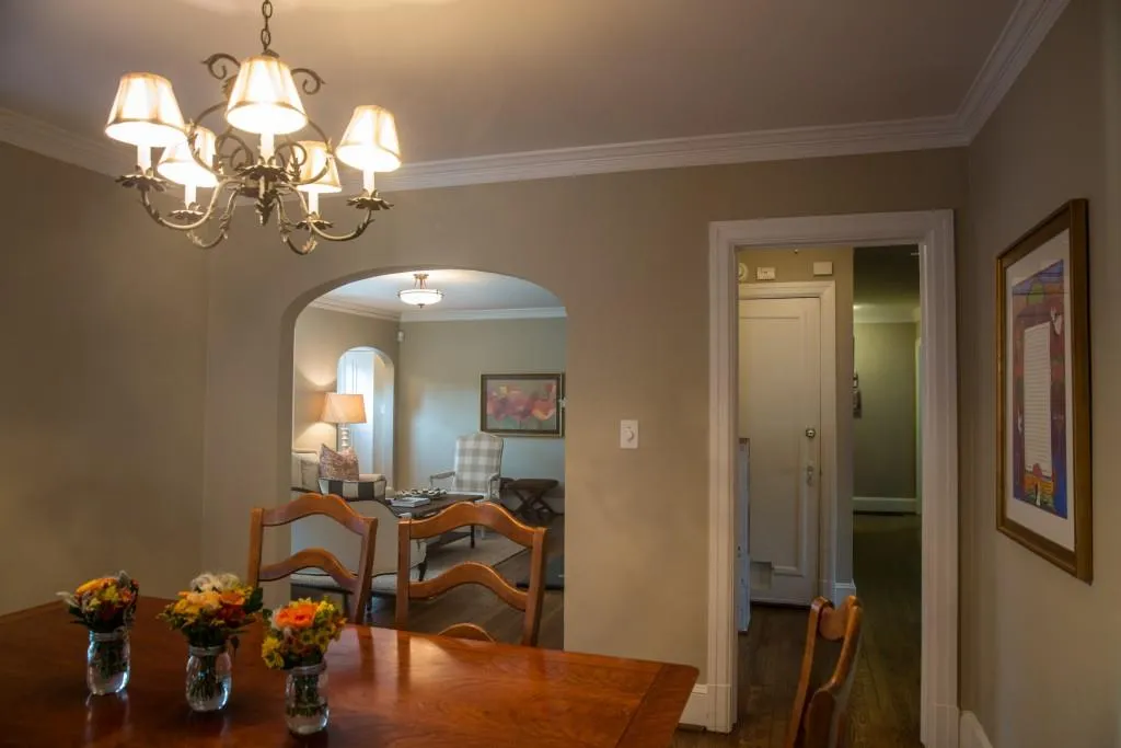 672 E Paces Ferry Road Ne, Atlanta, Georgia 30305, 4 Bedrooms Bedrooms, ,3 BathroomsBathrooms,Residential,Sold,672 E Paces Ferry Road Ne,5632801
