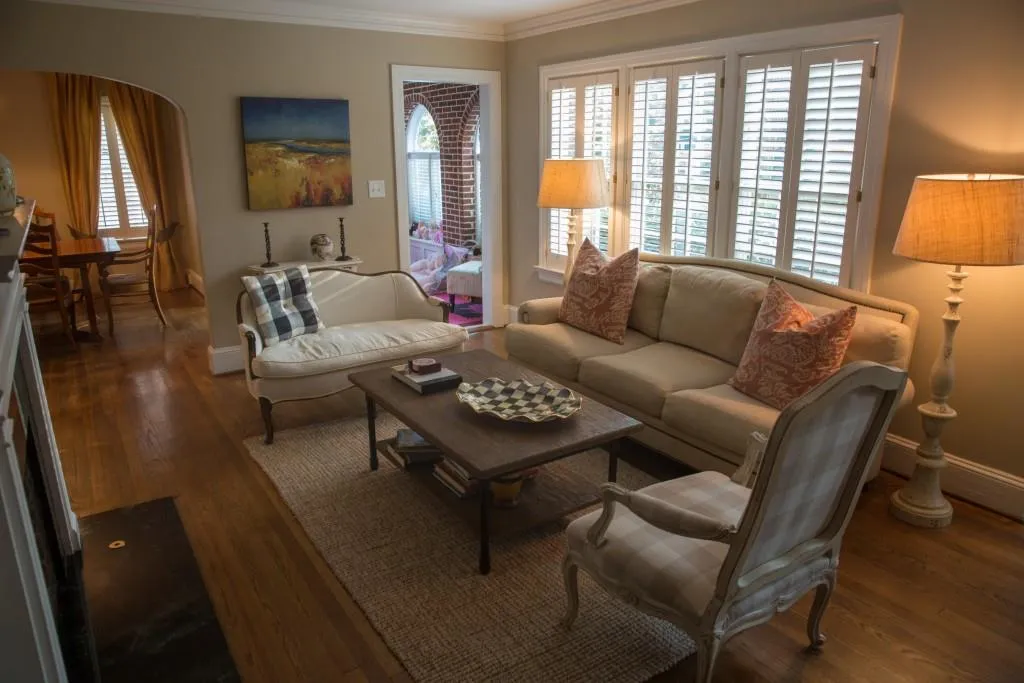 672 E Paces Ferry Road Ne, Atlanta, Georgia 30305, 4 Bedrooms Bedrooms, ,3 BathroomsBathrooms,Residential,Sold,672 E Paces Ferry Road Ne,5632801