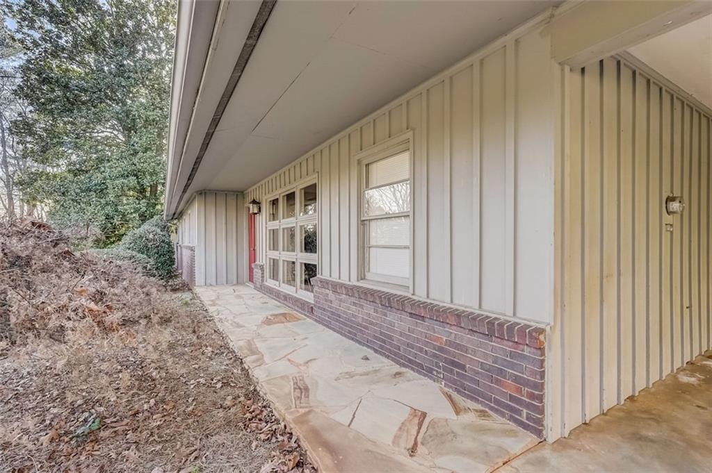 6600 Bridgewood Valley Road, Sandy Springs, Georgia 30328, 4 Bedrooms Bedrooms, ,2 BathroomsBathrooms,Residential,Sold,6600 Bridgewood Valley Road,7339097