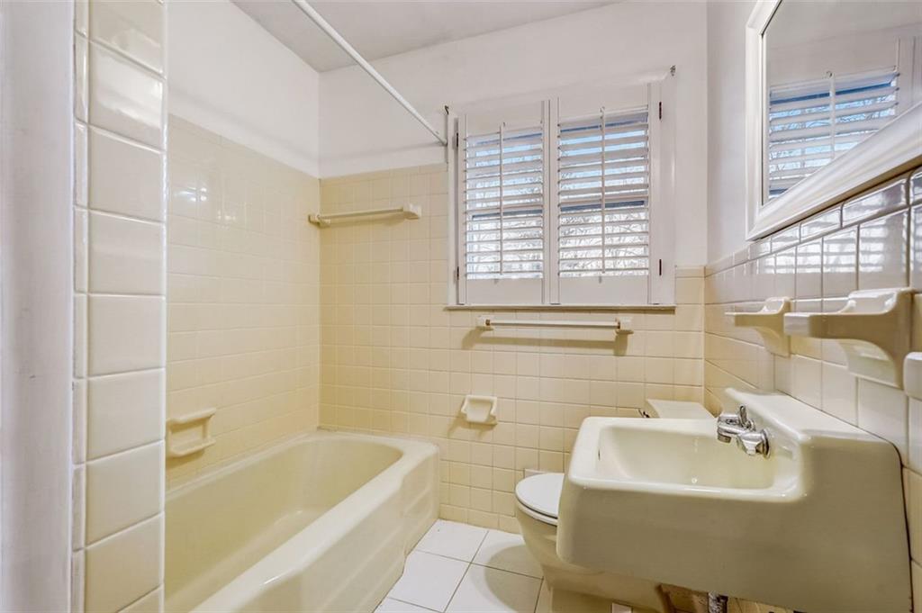 6600 Bridgewood Valley Road, Sandy Springs, Georgia 30328, 4 Bedrooms Bedrooms, ,2 BathroomsBathrooms,Residential,Sold,6600 Bridgewood Valley Road,7339097