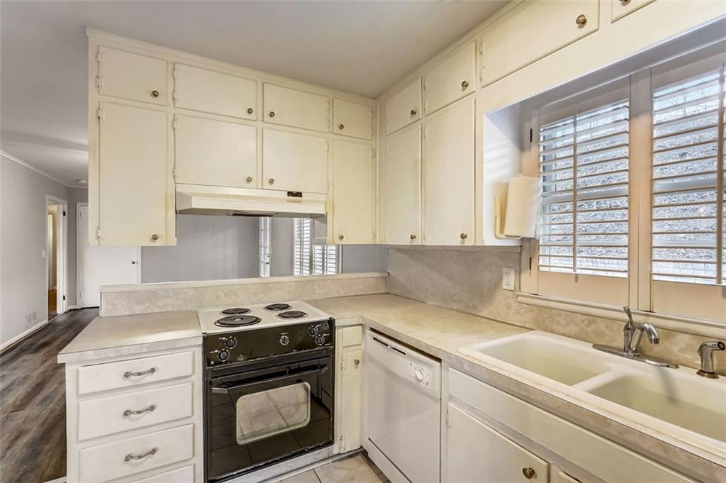 6600 Bridgewood Valley Road, Sandy Springs, Georgia 30328, 4 Bedrooms Bedrooms, ,2 BathroomsBathrooms,Residential,Sold,6600 Bridgewood Valley Road,7339097