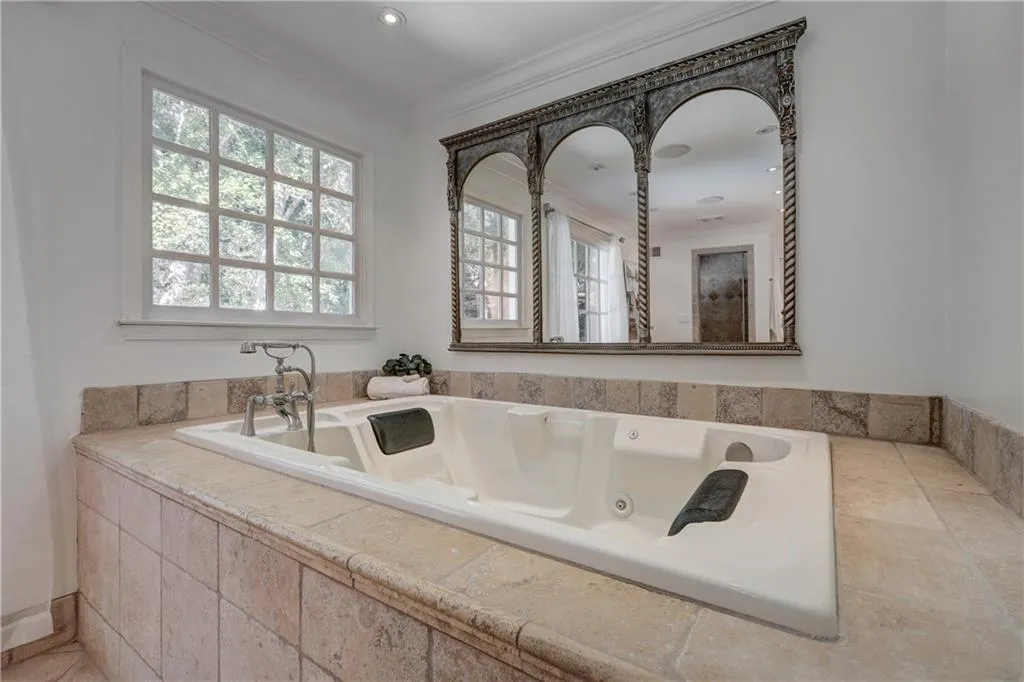 8120 Habersham Waters Road, Sandy Springs, Georgia 30350, 5 Bedrooms Bedrooms, ,4 BathroomsBathrooms,Residential,Sold,8120 Habersham Waters Road,6783662